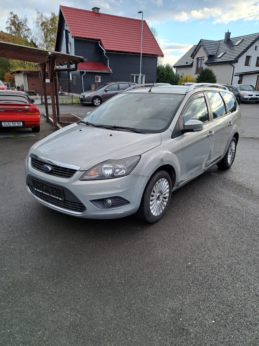Ford Focus 1.6 benzín 74kW