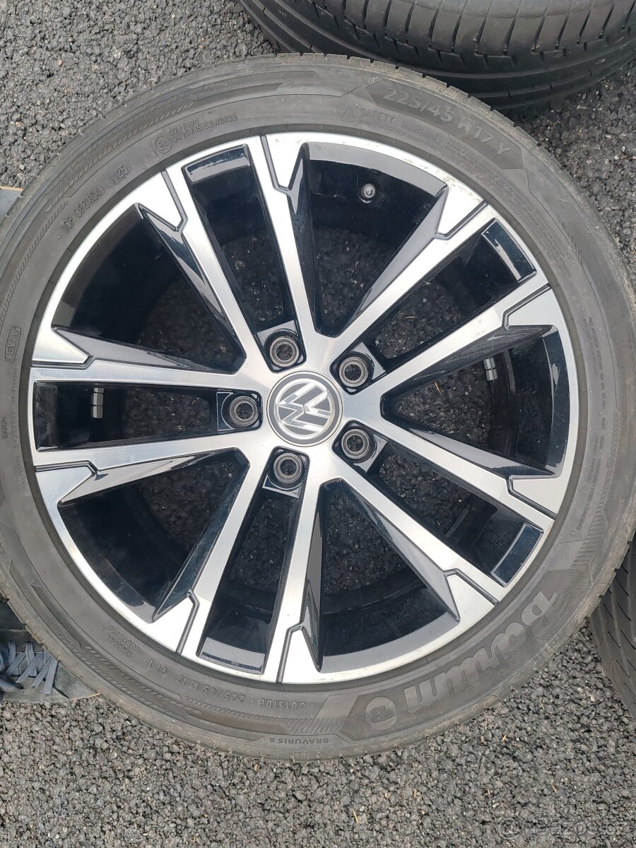 Alu kola singapore, r17 Golf VII