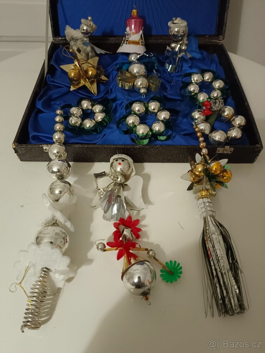 Staré vánoční ozdoby, baňky