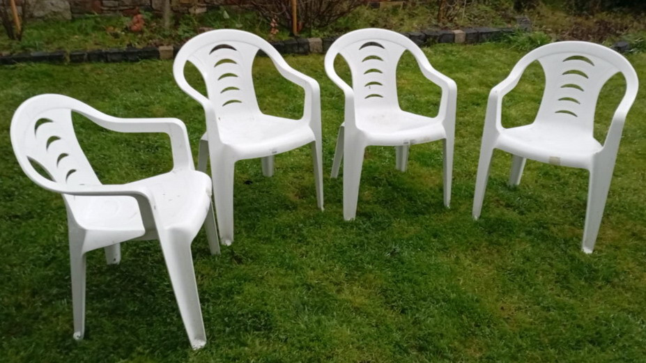 Prodám: čtyři židle