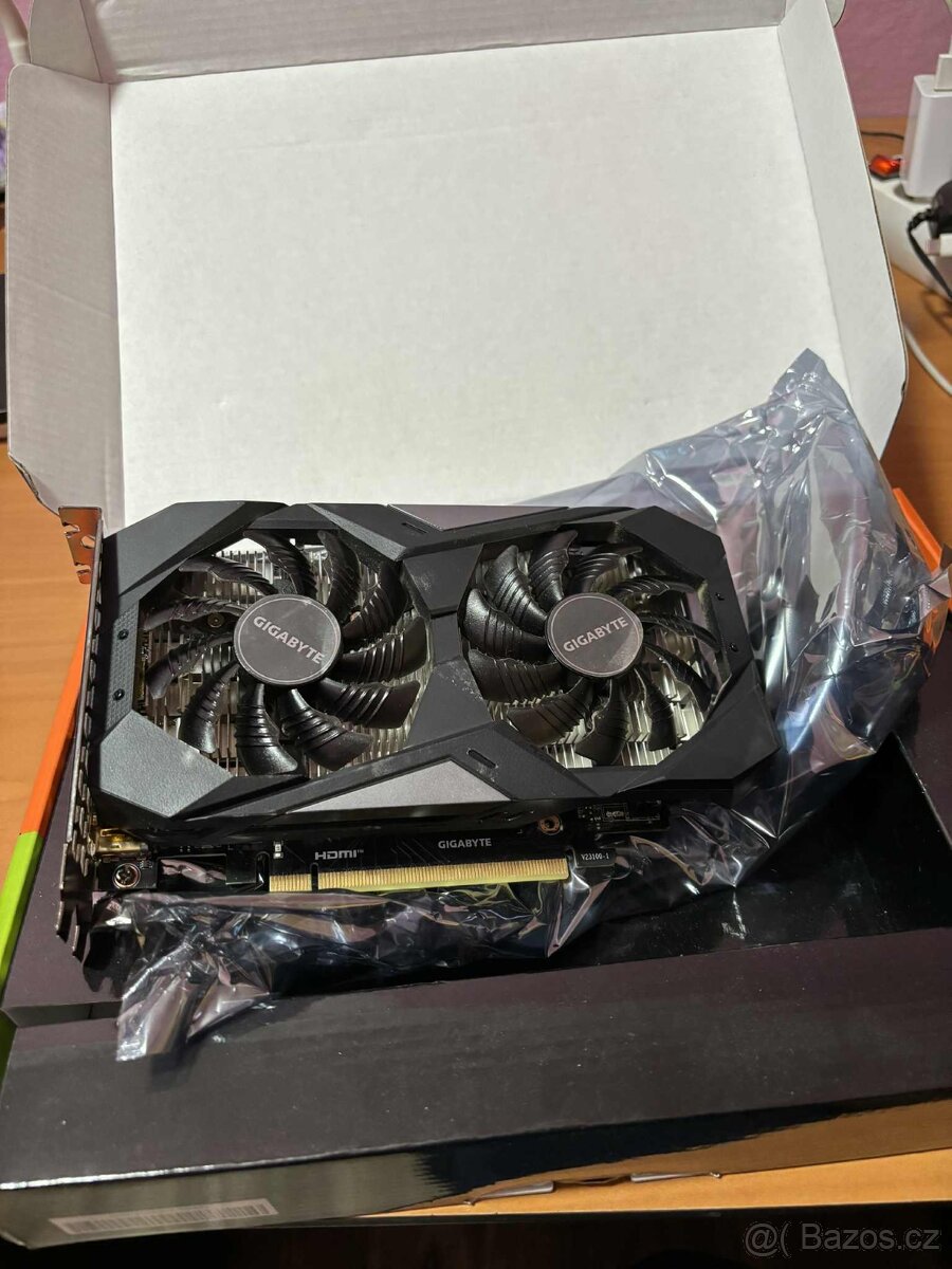 Zamluveno - RTX 3050 GIGABYTE WINDFORCE OC V2
