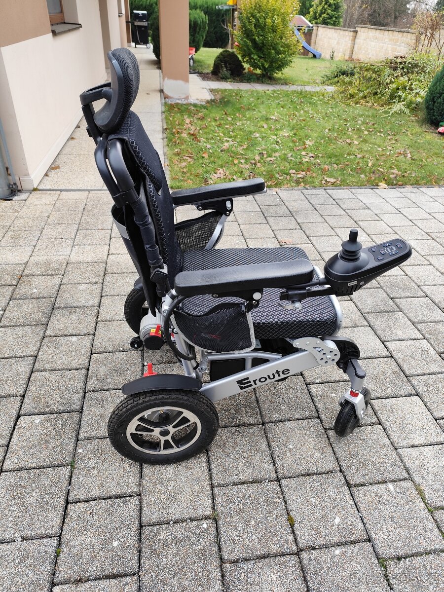 Prodám elektrický invalidní vozík