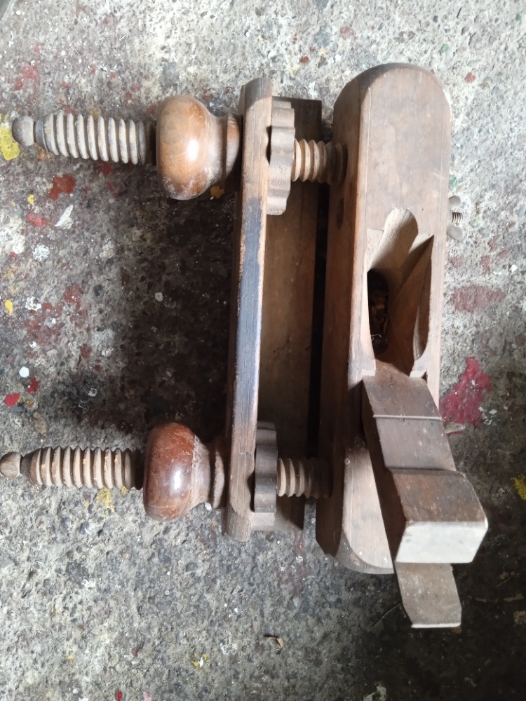 Prodám starý truhlářský hoblík