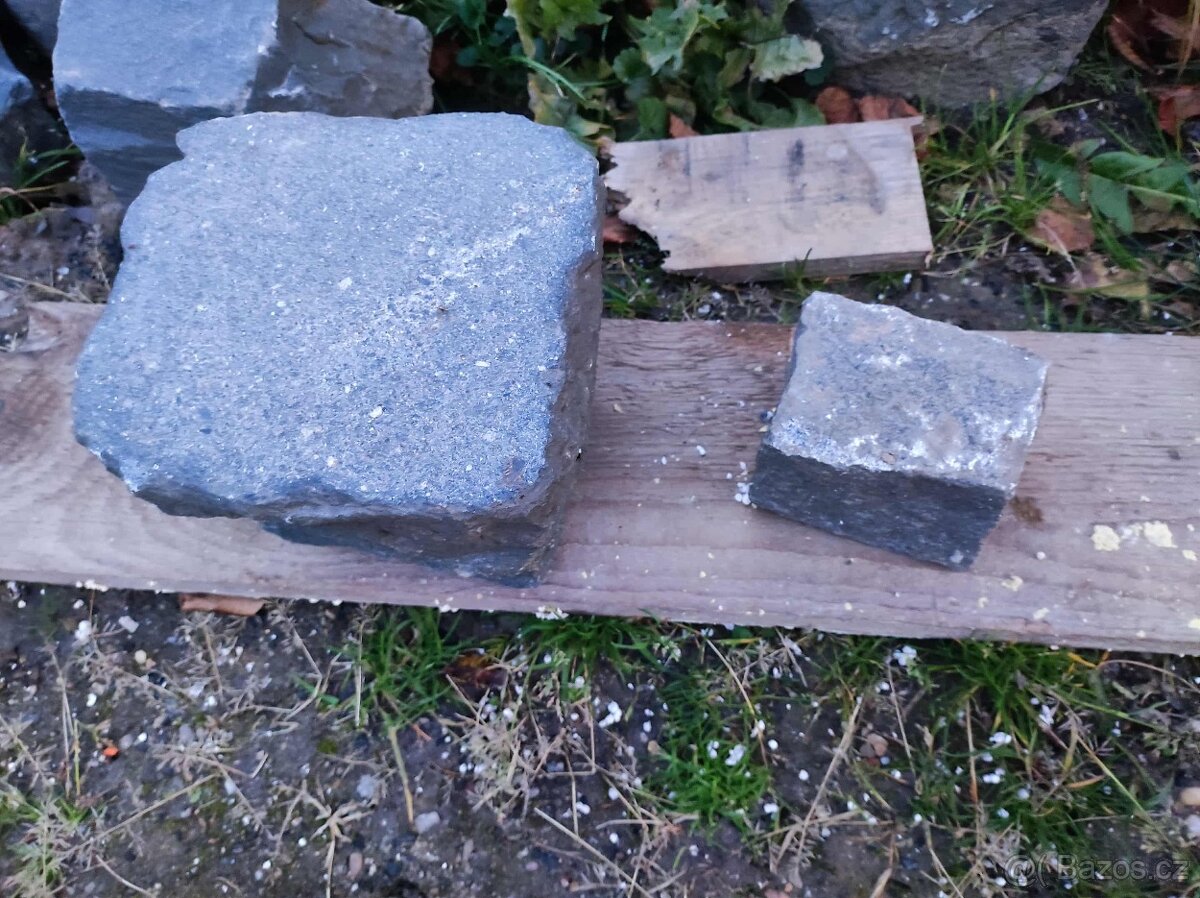 Žulová dlažba