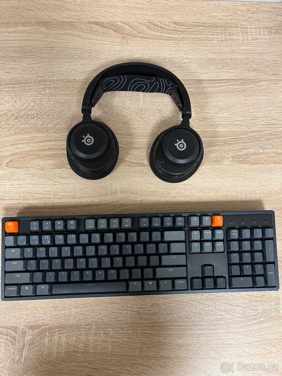 Špičková mechanika Keychron K10 + Sluchátka SteelSeries Nova