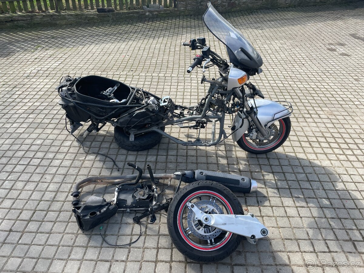 Suzuki Burgman 650 2002