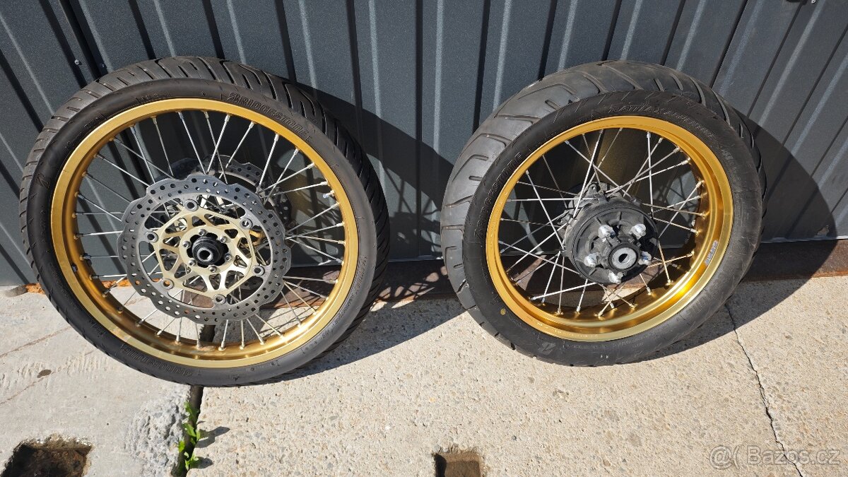 Kompletní kola Afrika Twin adventure sport1000 r.v.2018