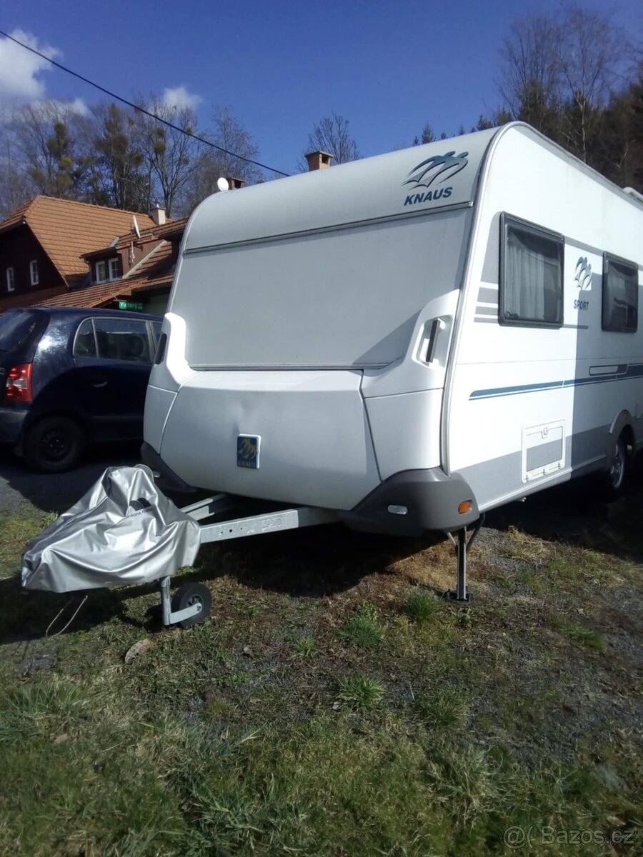 Karavan KNAUS Sport 500-3 palandy, klimatizace