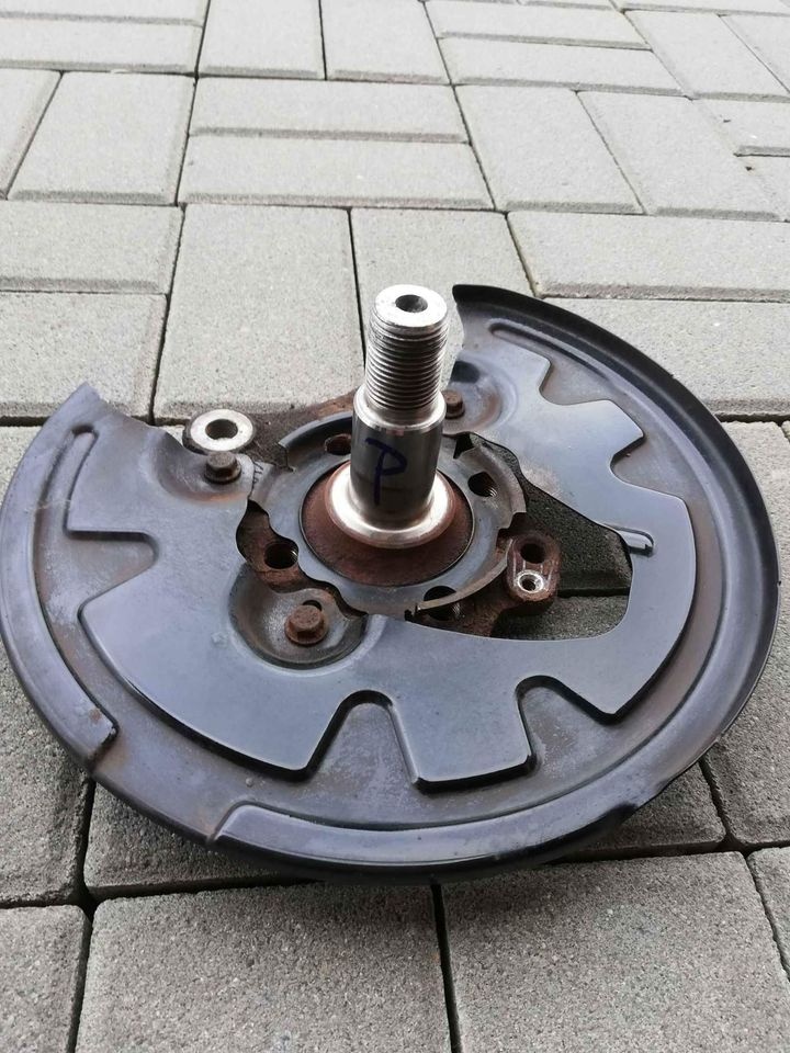 Pravý čep zadní nápravy na Renault megane IV.