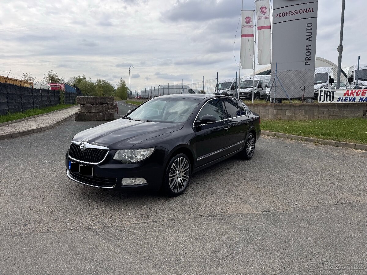 ŠKODA SUPERB 3.6 FSI V6 4X4 NAVI-ALCANTARA-PARK