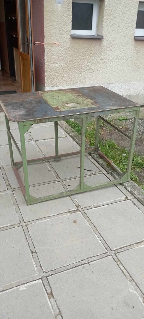 stůl do dílny