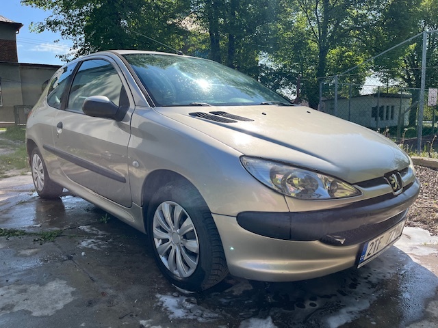 Peugeot 206 1.4, repas hlavy, nový výfuk, TK 8/26, tažné