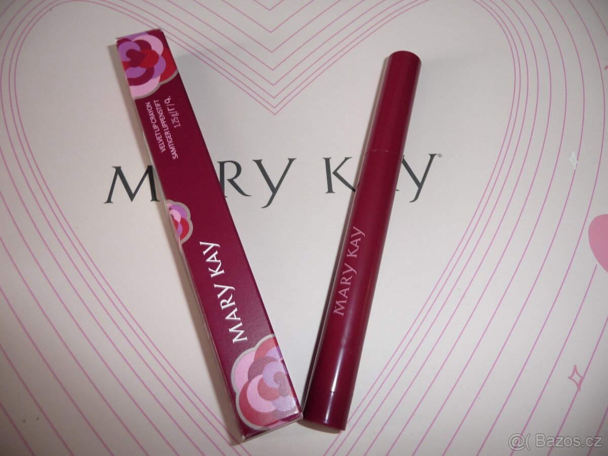 Sametová rtěnka v tužce Mary Kay
