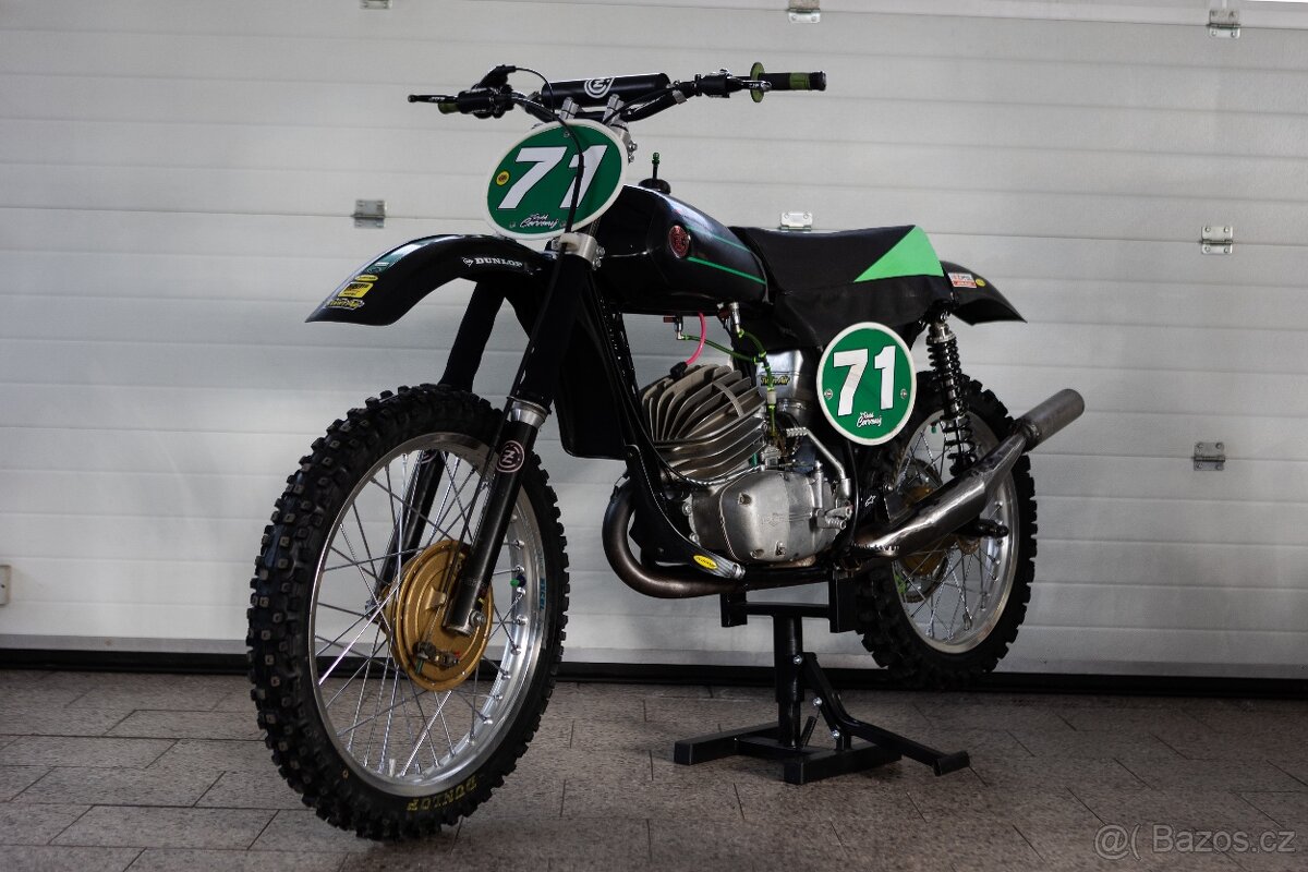 ČZ 250/980