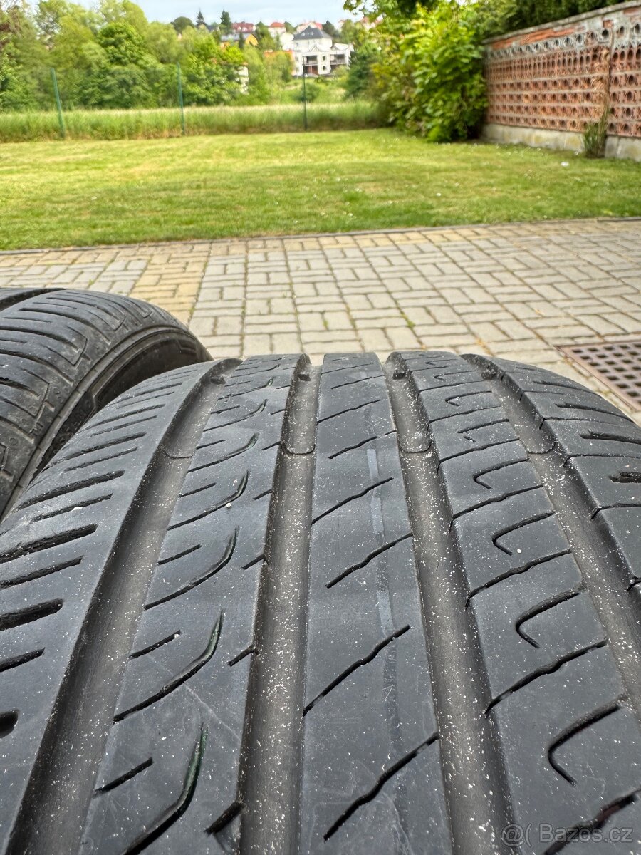 Barum Bravuris 5 XL 215/50 R17
