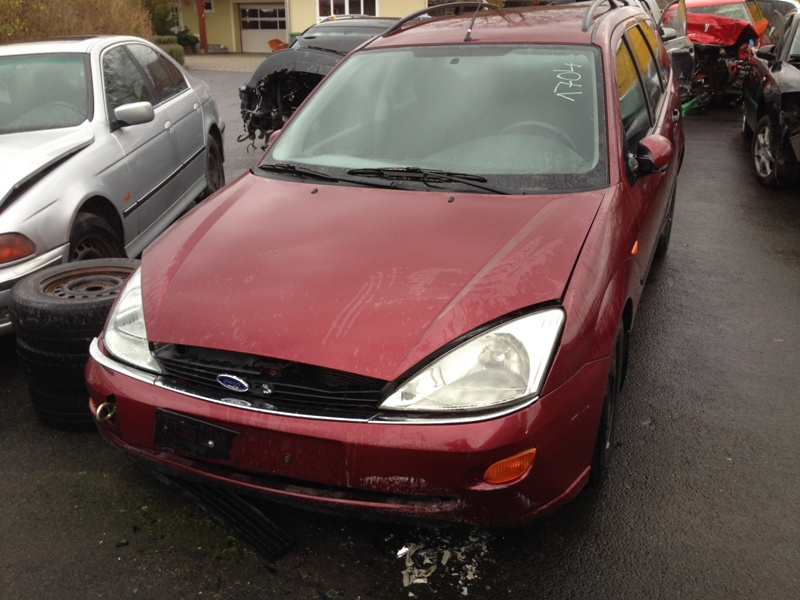 Ford Focus 1,8TDDi 66kW Combi 2000 - díly