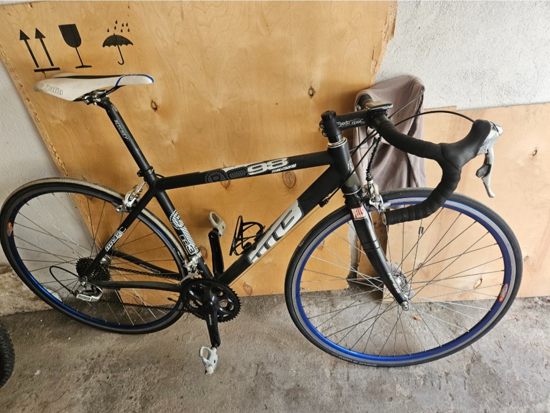 Silniční kolo Maxbike