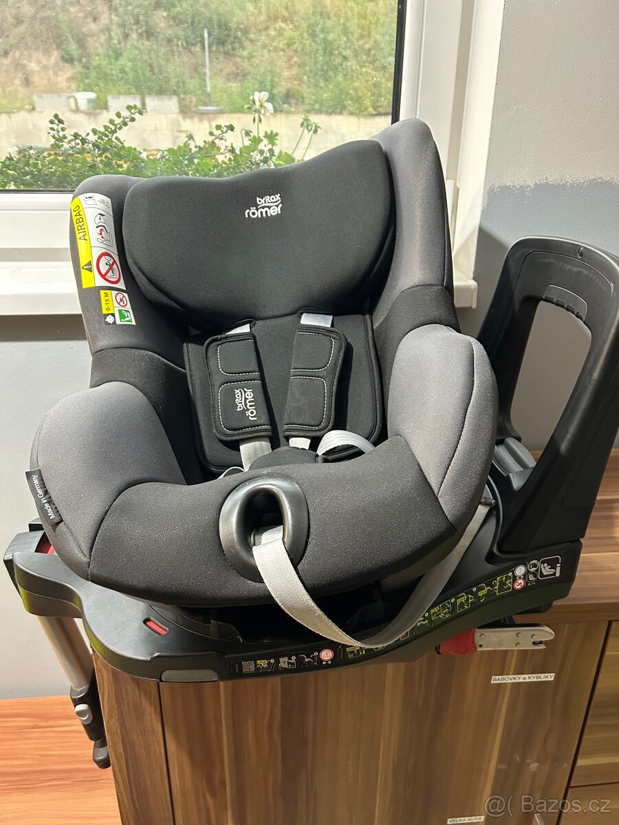 Otočná dětská autosedačka Britax Romer Dualfix M i-Size