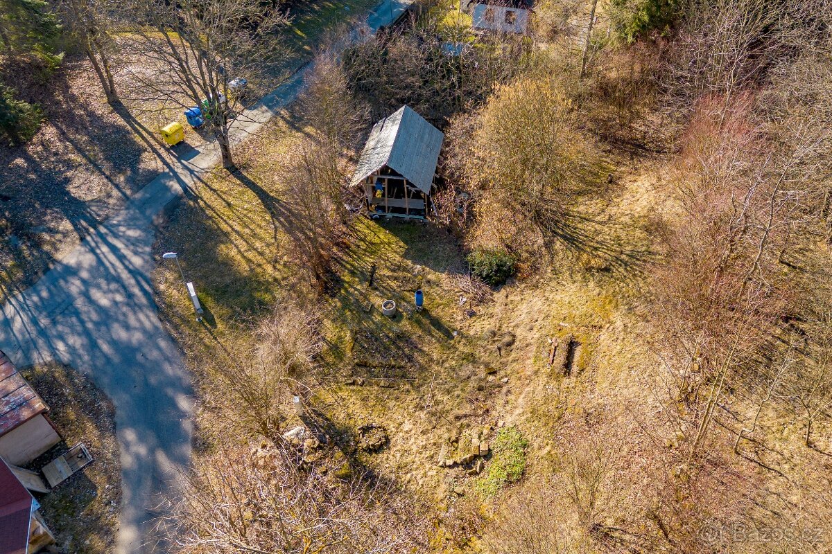 Prodej pozemku 825 m², Ždírec nad Doubravou