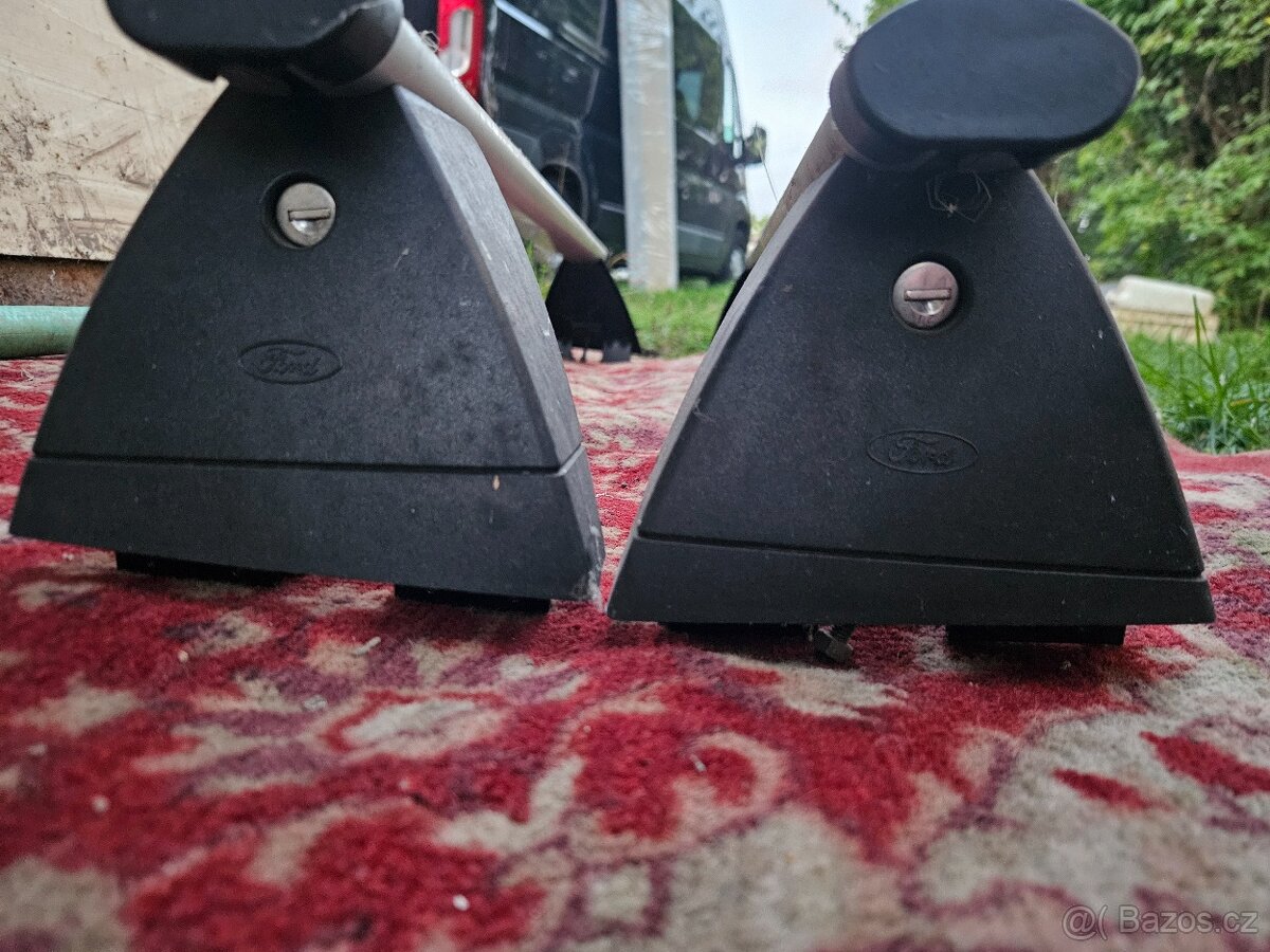 Zahrádka nosič na střechu