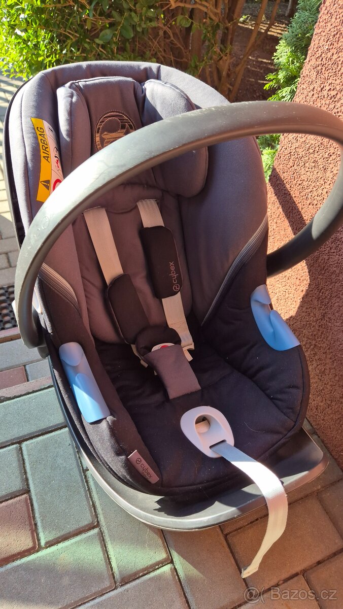 Autosedačka (vajíčko) Cybex + baze