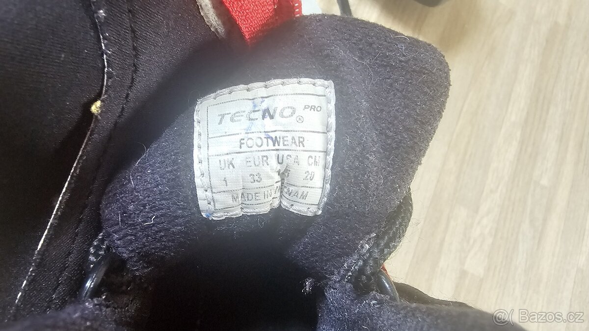 Botu na běžky vel. 33, SNS