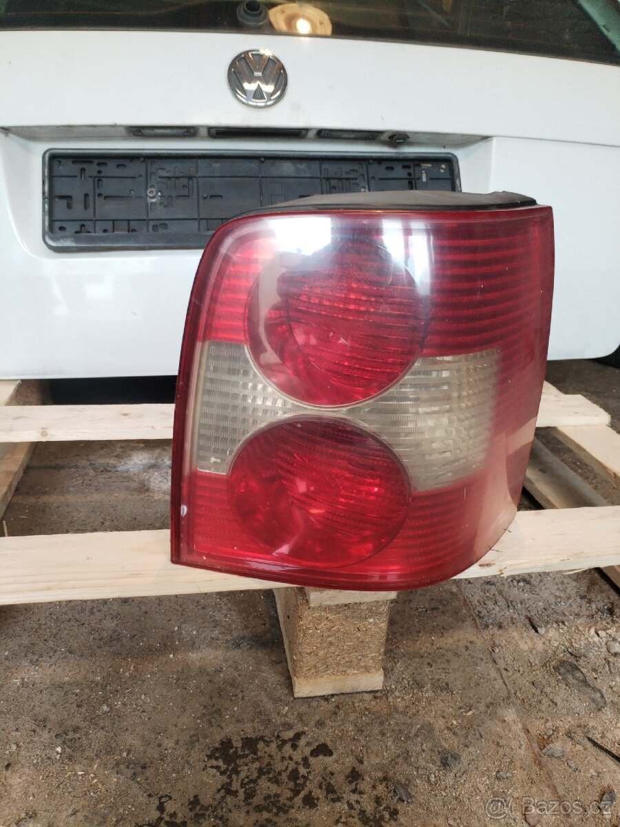 Pravé zadní světlo Volkswagen Passat B5.5