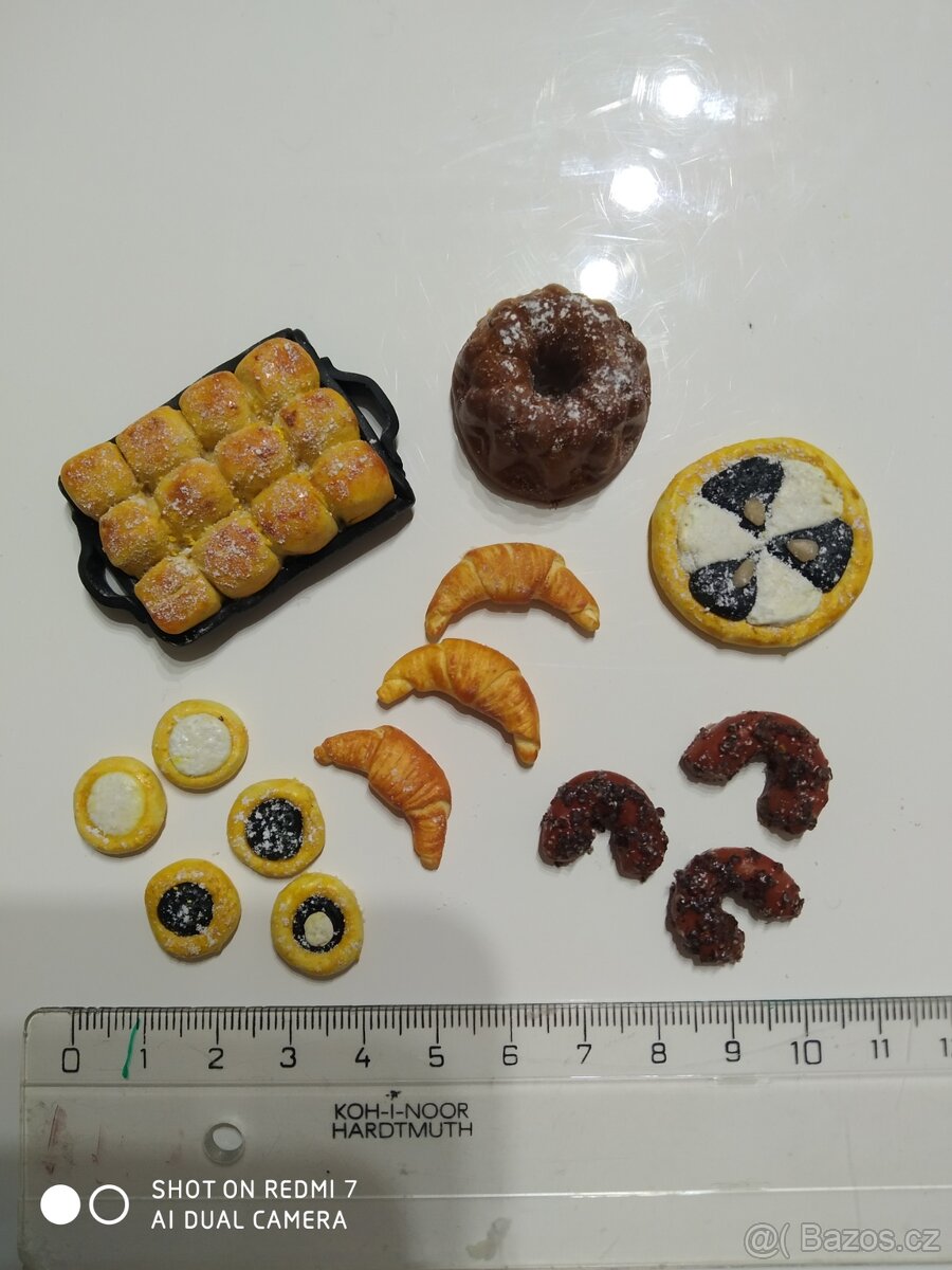 Buchty set pro panenka barbie miniatura doplňky jídlo vše