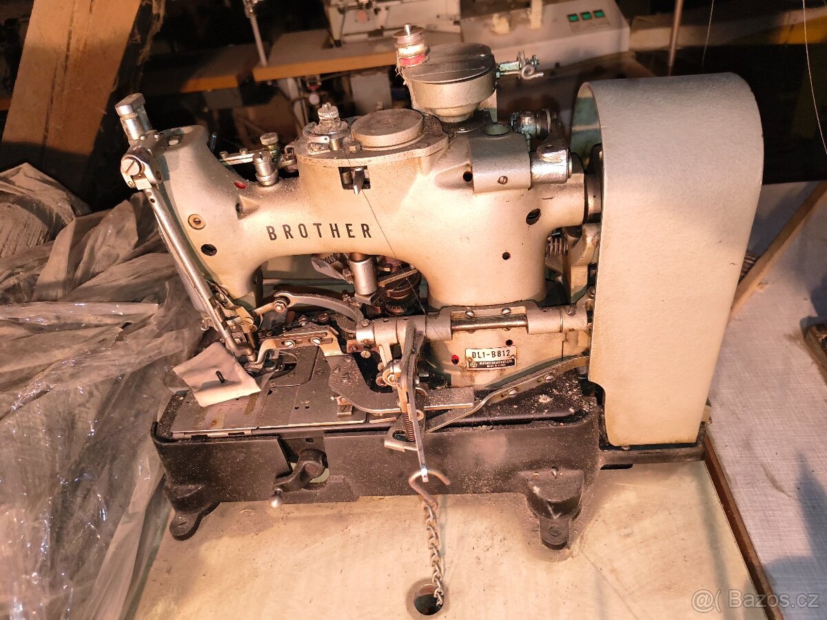 Šicí stroj Brother DL1-B812 s litinovým stolem a manuálem