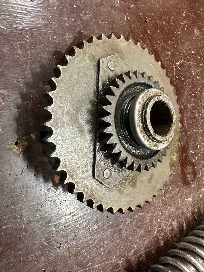 Predám ZÁNOVNÝ spojkový Kôš JAWA 250/353 350/354 kývačka