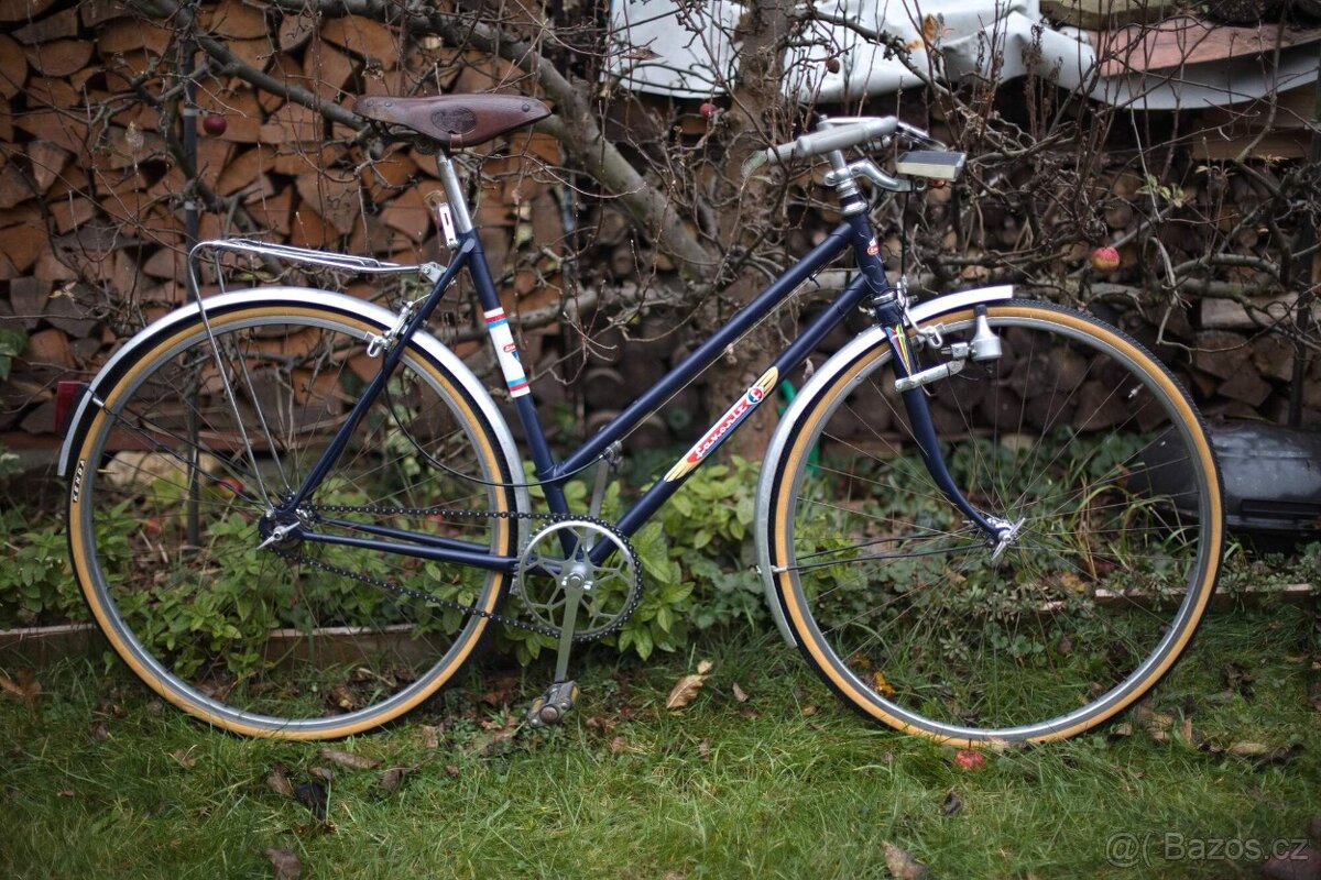 Retro kolo dámske Favorit renovace