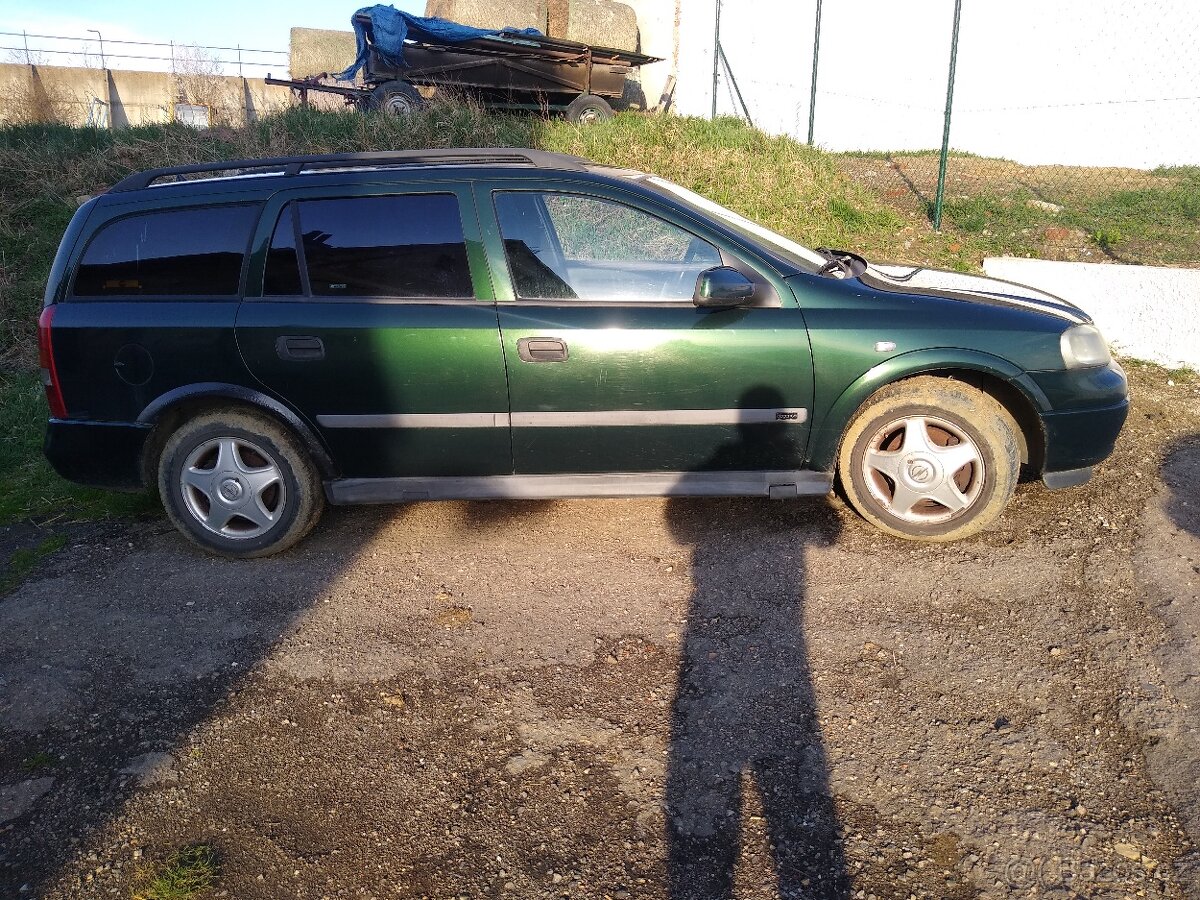 Prodám náhradní díly Opel Astra 1999