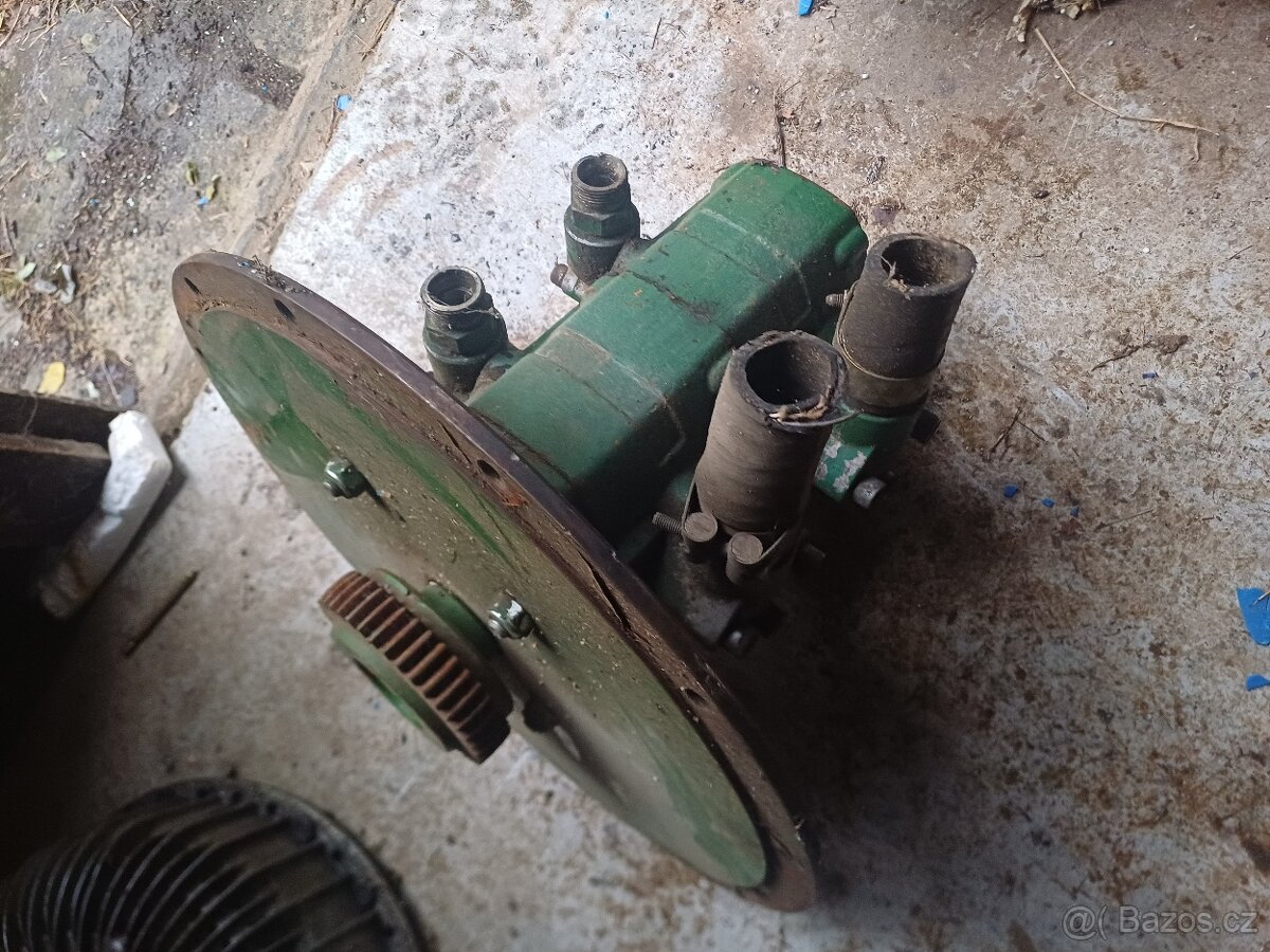 Dvousekční hydraulické čerpadlo