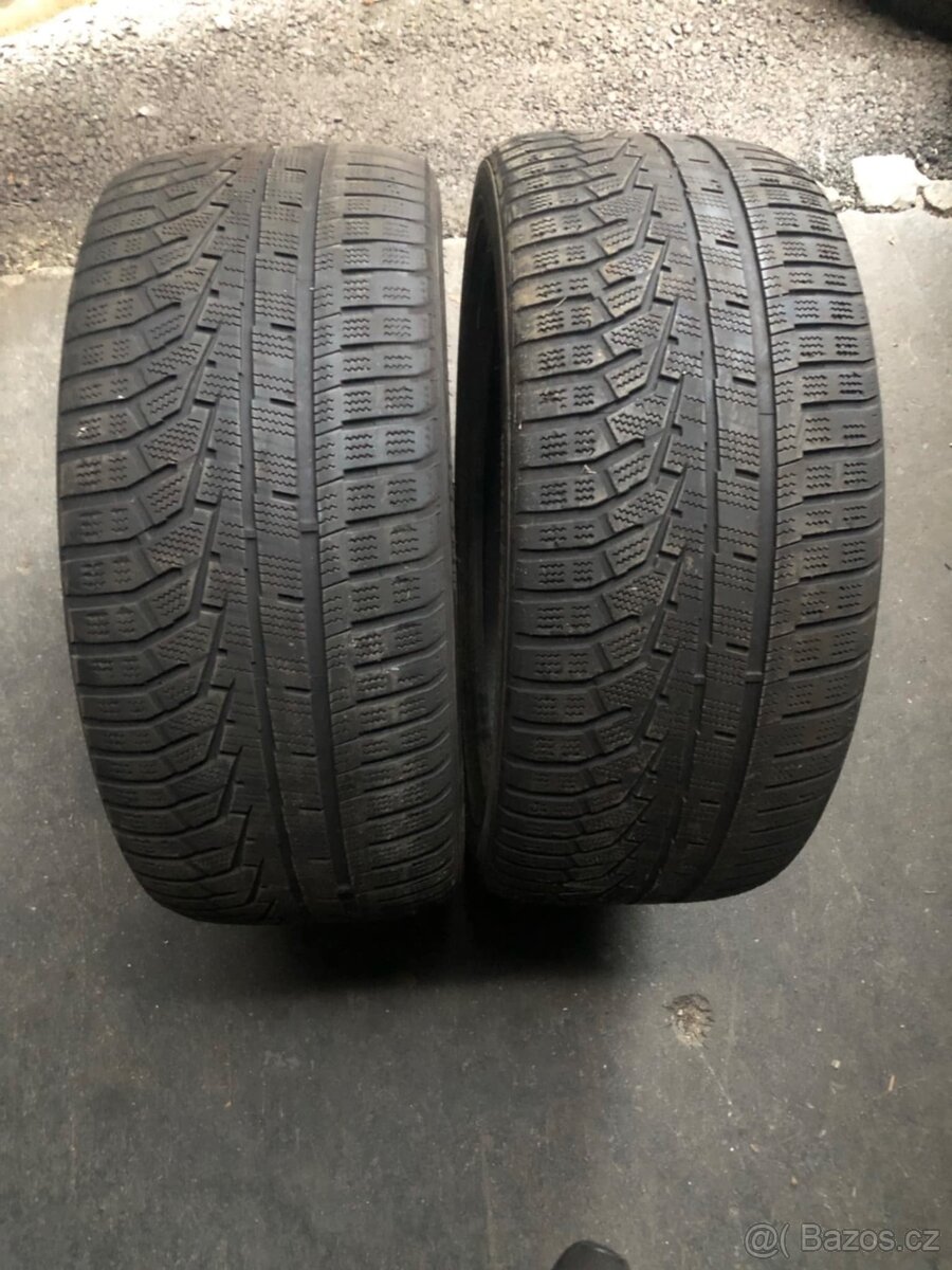 245/40/19 prodám 2 ks zimních pneu