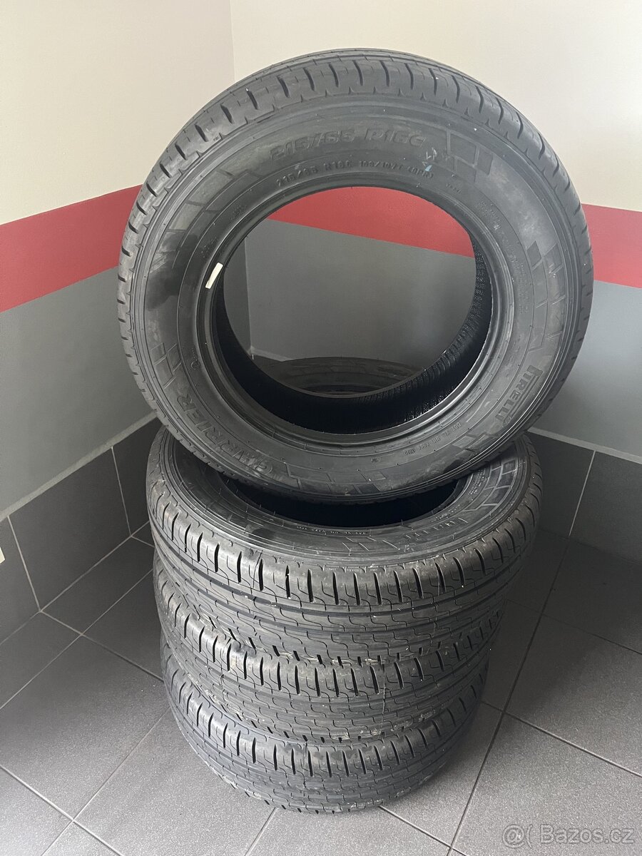 Pirelli CARRIER 215/65/16