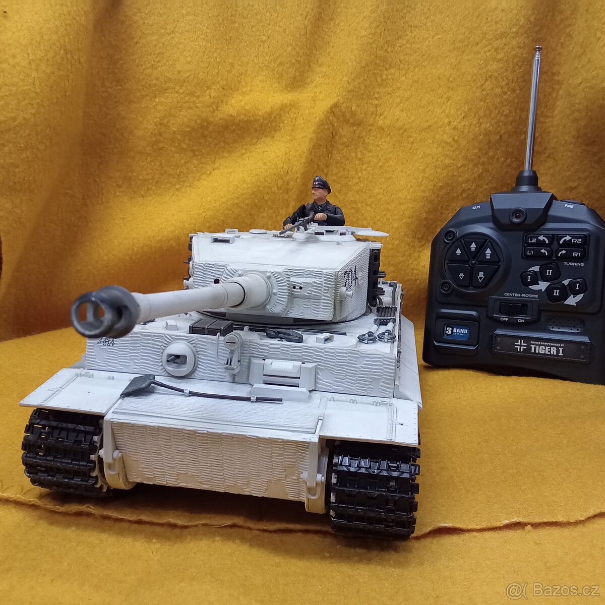 RC tank Tiger I 1:24