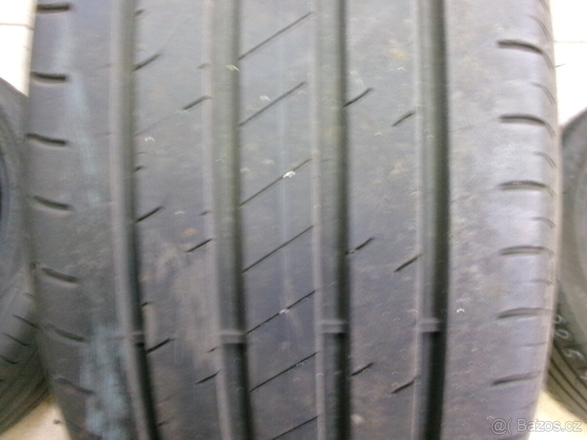 225/50/17 GOODYEAR (5-5,5mm) č.15412
