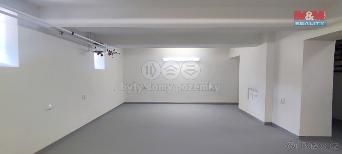 Pronájem skladu, 23 m², Hradec Králové, ul. Dobrovského