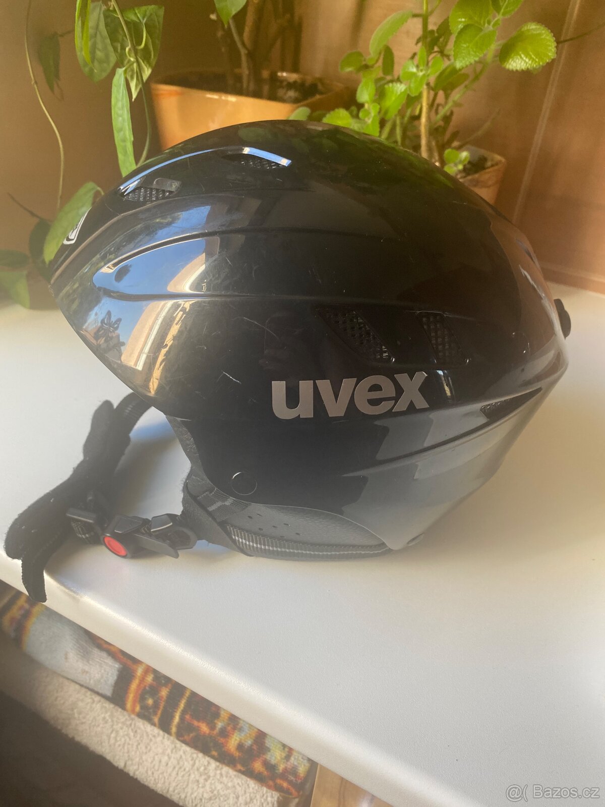 Lyžařská přilba Uvex XW 003