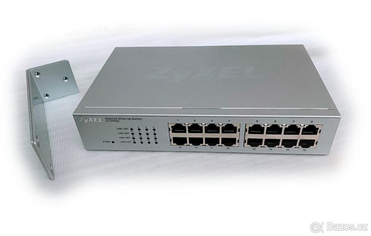 Switch Zyxel 16 portů