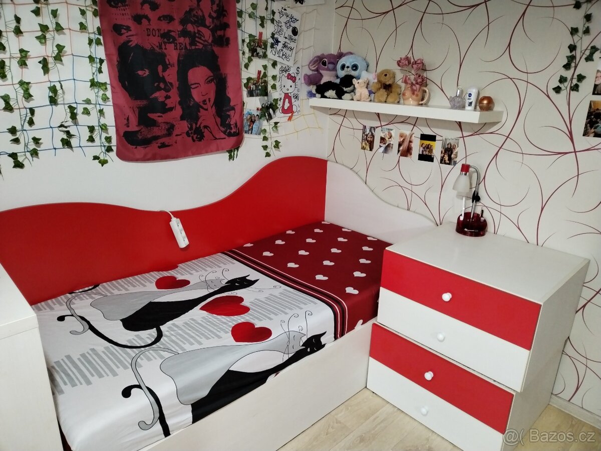 Postel 2m x 90cm skříňka prádelník matrace komoda