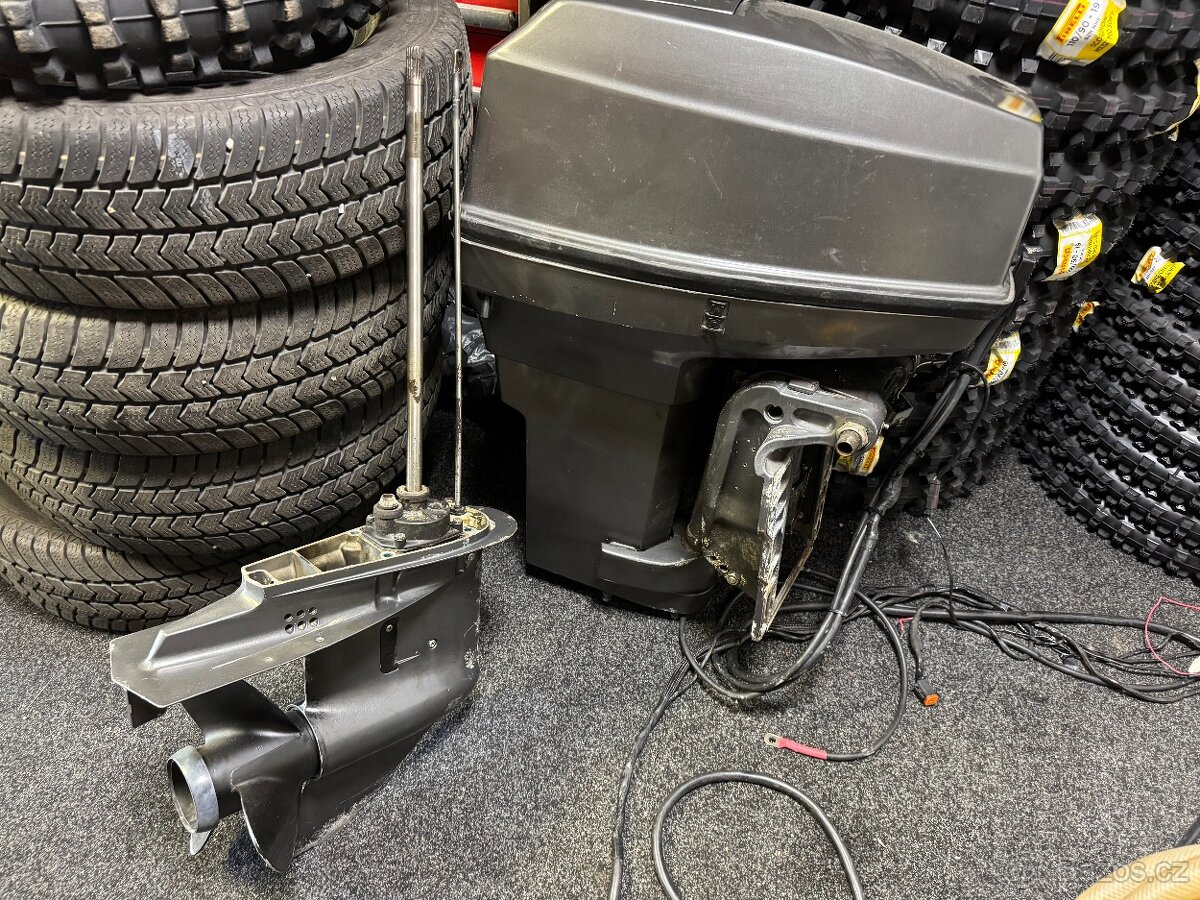 Johnson 50HP 2t, lodní motor