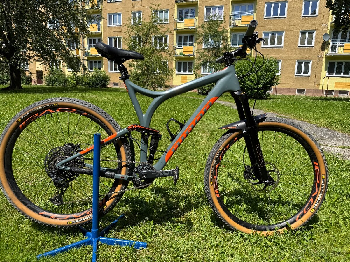 Celoodpružené kolo