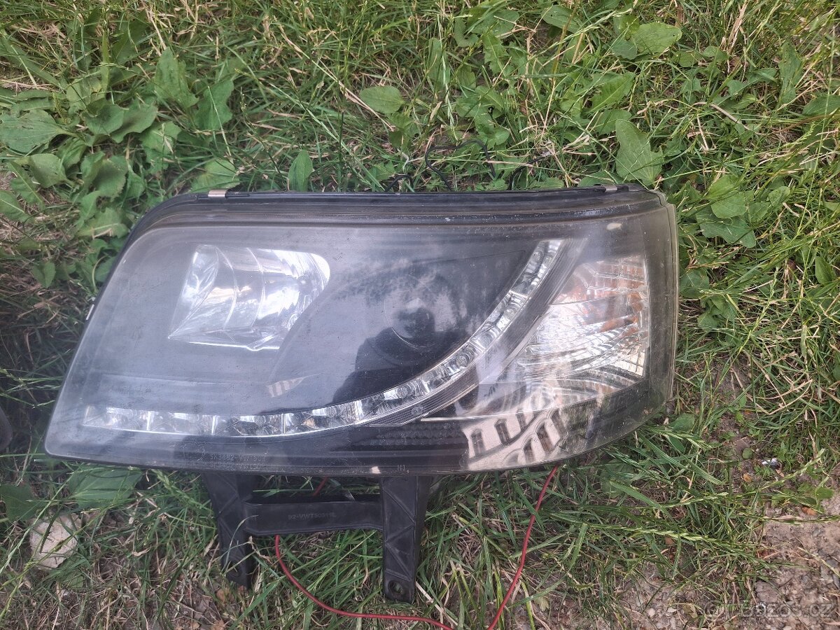 Volkswagen transporter T5 přední světla
