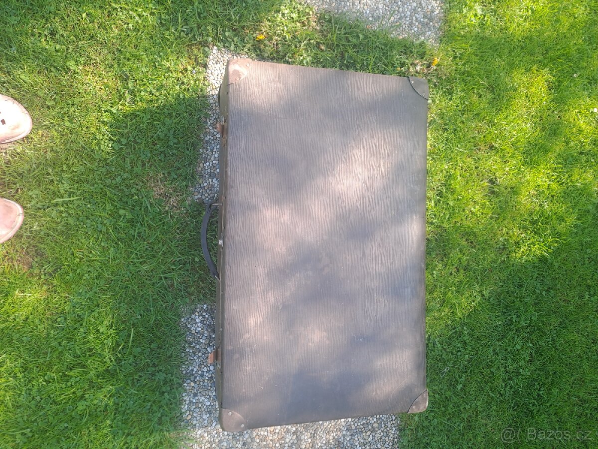 Starý kufr