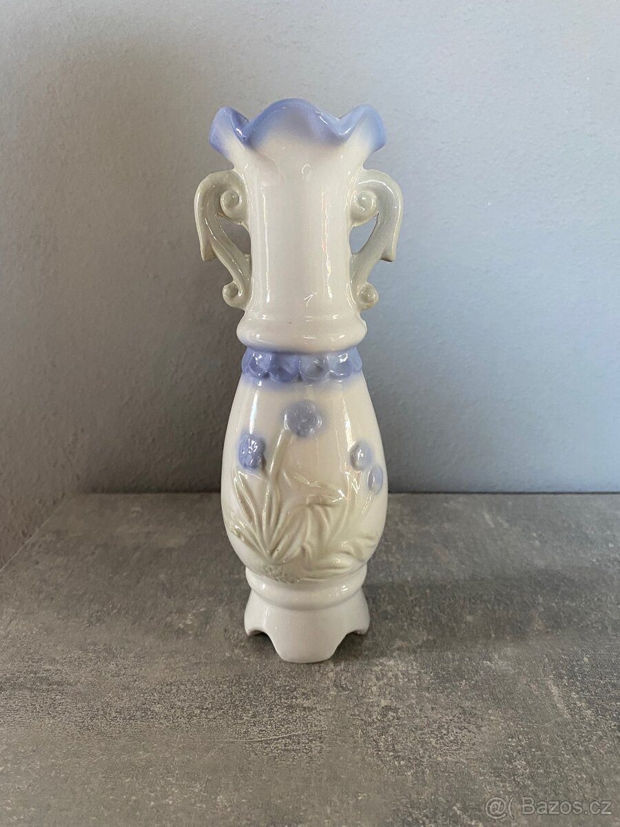Porcelánová váza