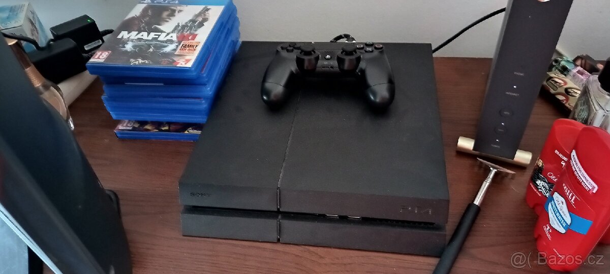 Playstation 4 1TB+ 8 her