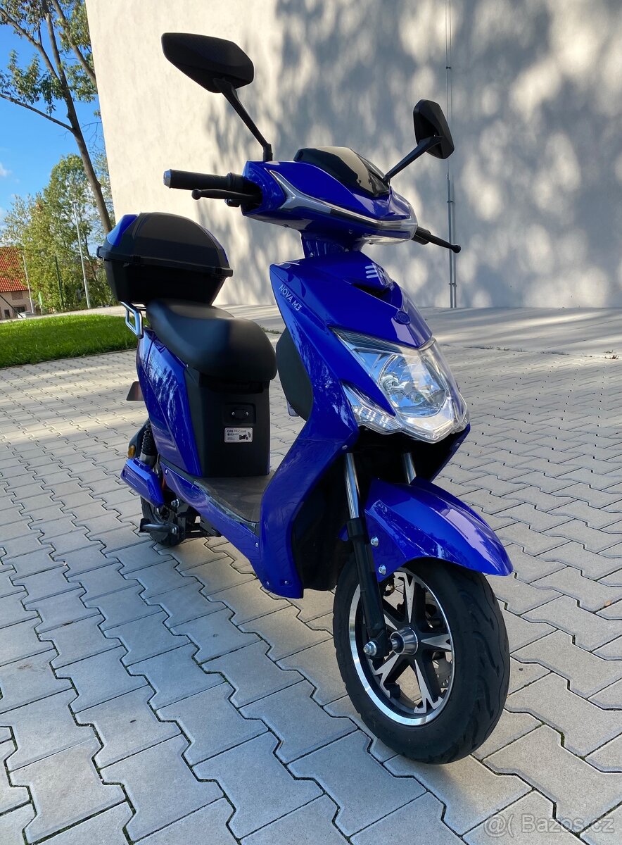 Elektroskutr bez ŘP Elektropower Nova M3 1000W