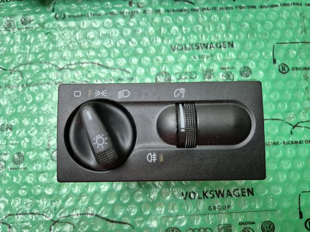 spínač světel černá saténová VW Golf III 0596-0299 1H6941531