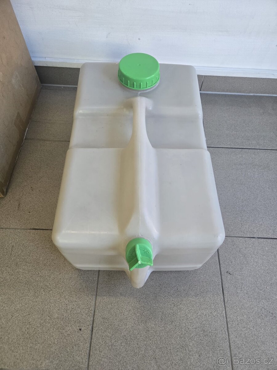 Nádrž na vodu 25l